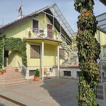 Pensión Privat 3*